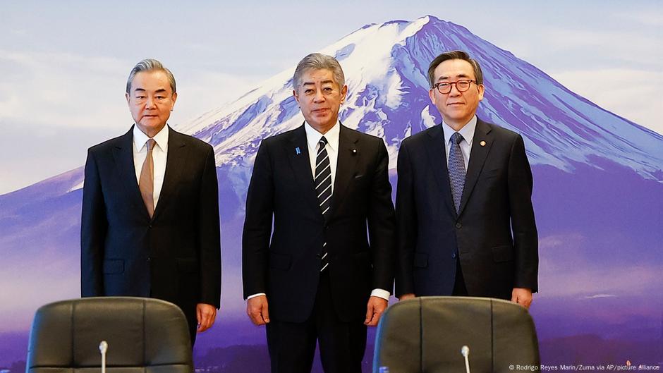 Japan, China, South Korea Enhance Trilateral Cooperation Amid Global Tensions