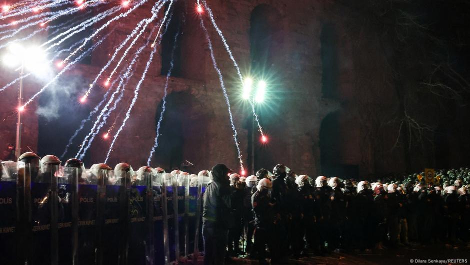 اعتقال إمام أوغلو: انتقادات أوروبية وأردوغان يندد بالاحتجاجات