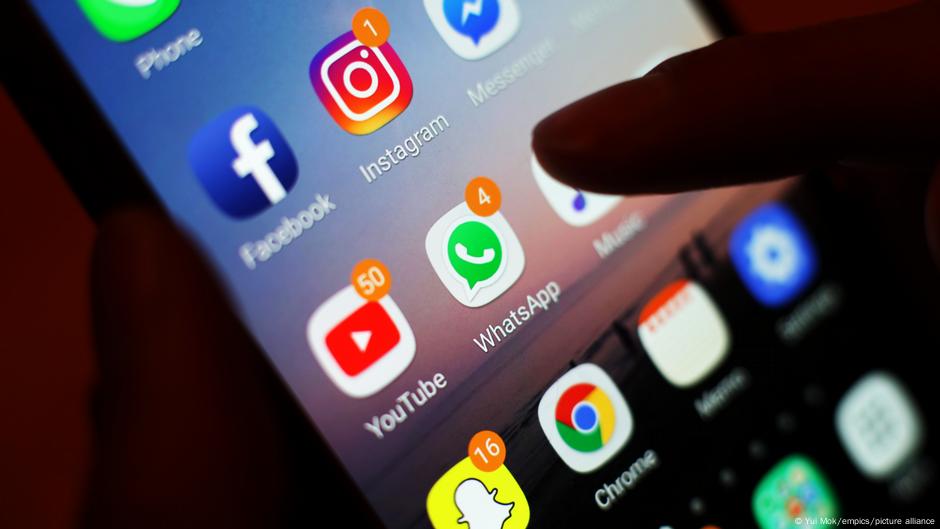 Brazil rules social media platforms liable for users' posts – DW – 06/12/2025