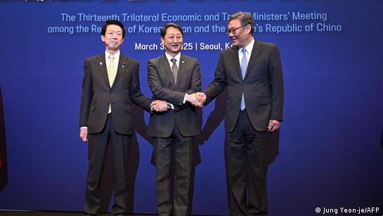 China, Japan and South Korea to strengthen free trade