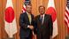 El primer ministro japonés, Shigeru Ishiba, (der.) saluda al secretario de Defensa de EEUU, Pete Hegseth, durante una reuníón reciente en Tokio. (Imagen de arcbivo: 30.03.2025) El primer ministro japonés, Shigeru Ishiba, (der.) saluda al secretario de Defensa de EEUU, Pete Hegseth, durante una reuníón reciente en Tokio. (Imagen de arcbivo: 30.03.2025)