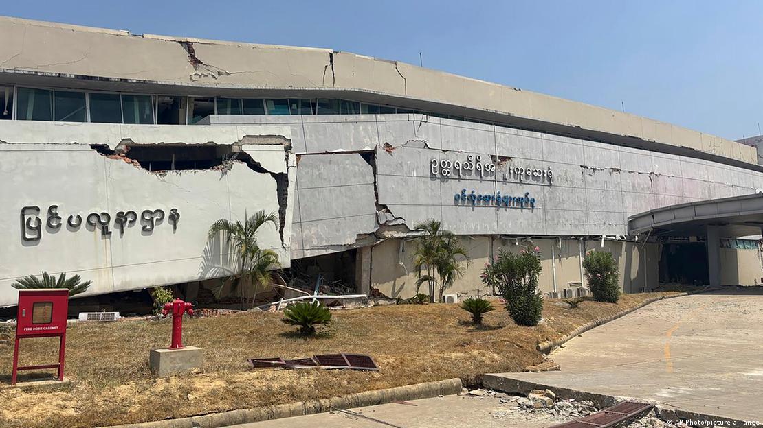 Здравствената инфраструктура е исто така тешко погодена. Разурнатата болница Отара Тири во главниот град Најпитав 