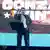Frente a una valla con su nombre: Gonzalo Winter, proclamado candidato del Frente Amplio a las primarias presidenciales en Chile.