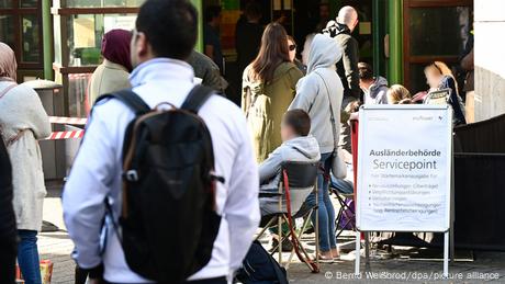 Γερμανία: Ένας στους τέσσερις μετανάστες θέλει να φύγει
