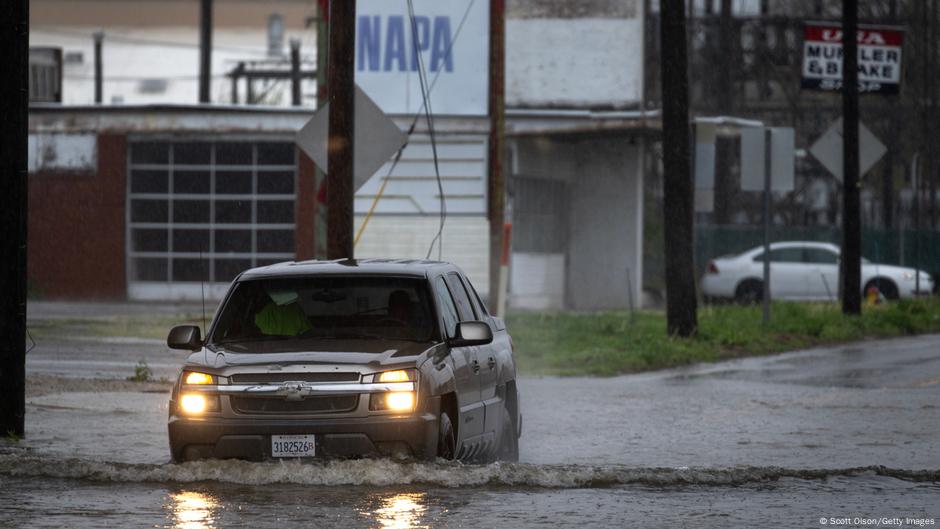 Tornados dejan más de 20 muertos en Estados Unidos – DW – 17/05/2025