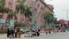 Los equipos de rescate permanecen en la calle junto a un edificio derrumbado en Mandalay tras el terremoto de magnitud 7,7 el pasado 28 de marzo, que arrasó edificios en todo Myanmar. (Imagen de archivo: 05.04.2025) Los equipos de rescate permanecen en la calle junto a un edificio derrumbado en Mandalay tras el terremoto de magnitud 7,7 el pasado 28 de marzo, que arrasó edificios en todo Myanmar. (Imagen de archivo: 05.04.2025)