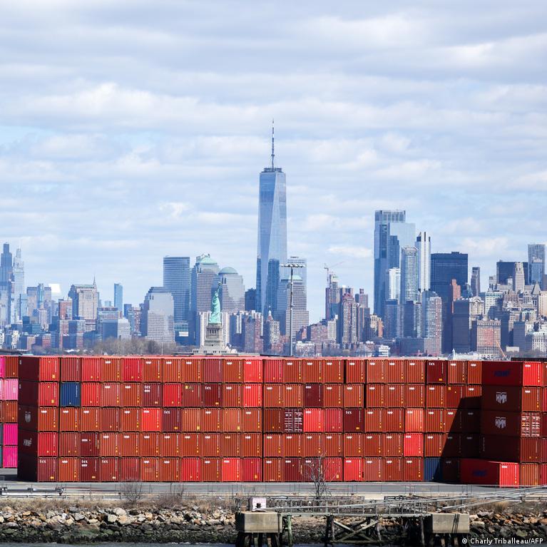 على أعتاب عام جديد.. تحديات بانتظار الاقتصاد العالمي