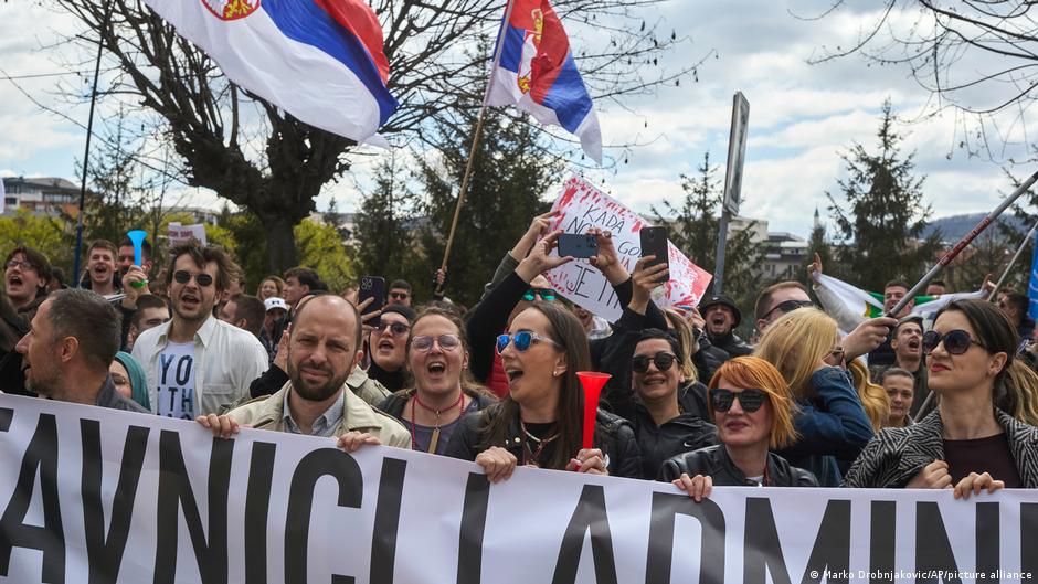 Protesti protiv korupcije u Novom Pazaru predvođeni studentima