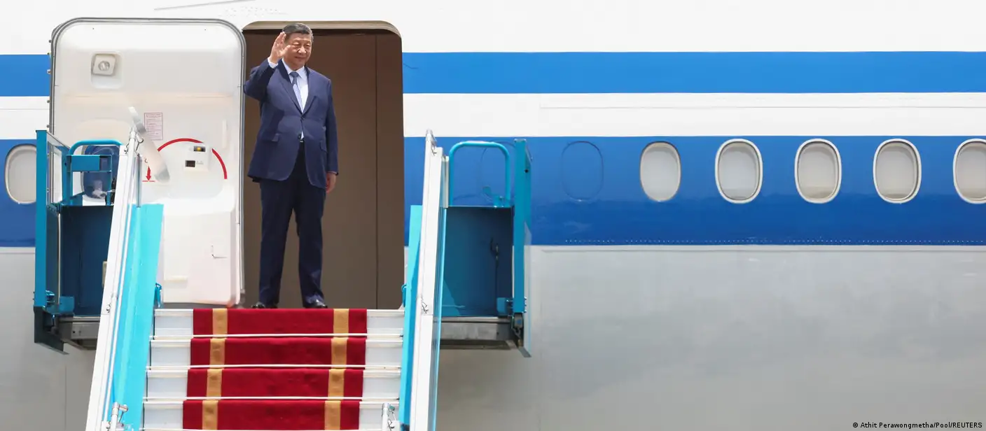 Southeast Asia walks tightrope between China and US – DW – 04/17/2025