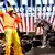Gustavo Dudamel dirige con pasión a la Filarmónica de Los Angeles, compartiendo el proscenio en Coachella con el veterano rapero LL Cool J.