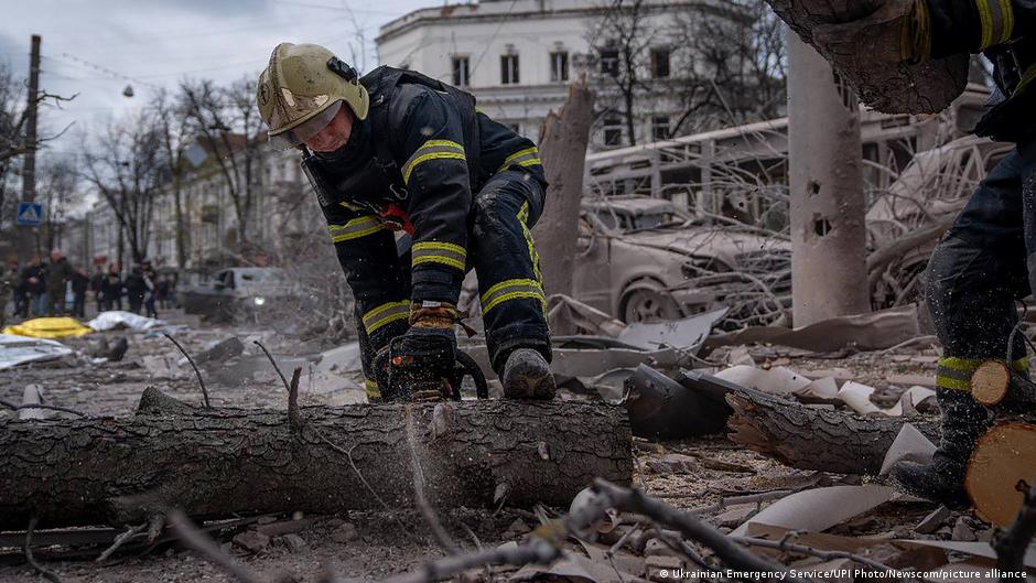 Нічні удари РФ: на Сумщині вбито двох людей, на Одещині били по порту