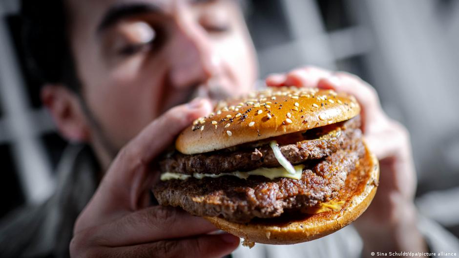 Po pierwsze? Rzucić cukier. Postanowienia noworoczne Niemców – sondaż