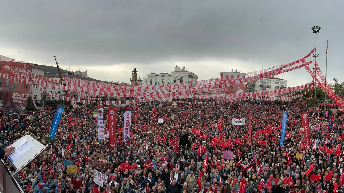 CHP lideri Özel: Yozgat ezber bozdu – DW – 19.04.2025