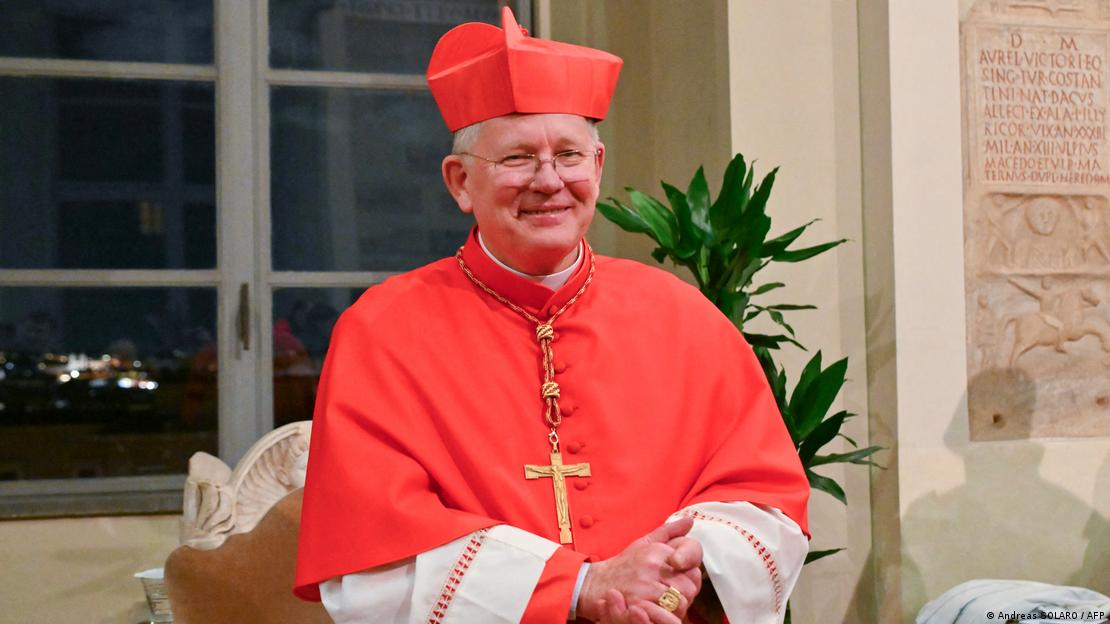 Jaime Spengler posa durante uma visita de cortesia após sua nomeação pelo Papa em um Consistório Público Ordinário para a criação de novos cardeais, no Vaticano, em 7 de dezembro de 2024