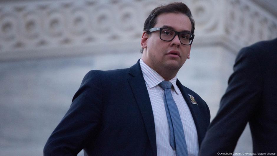 Trump commutes prison sentence of ex-lawmaker George Santos – DW – 10/18/2025