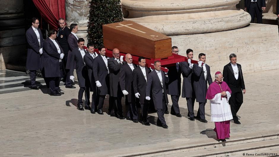 Trauerzeremonien: Papst Franziskus in Rom beigesetzt