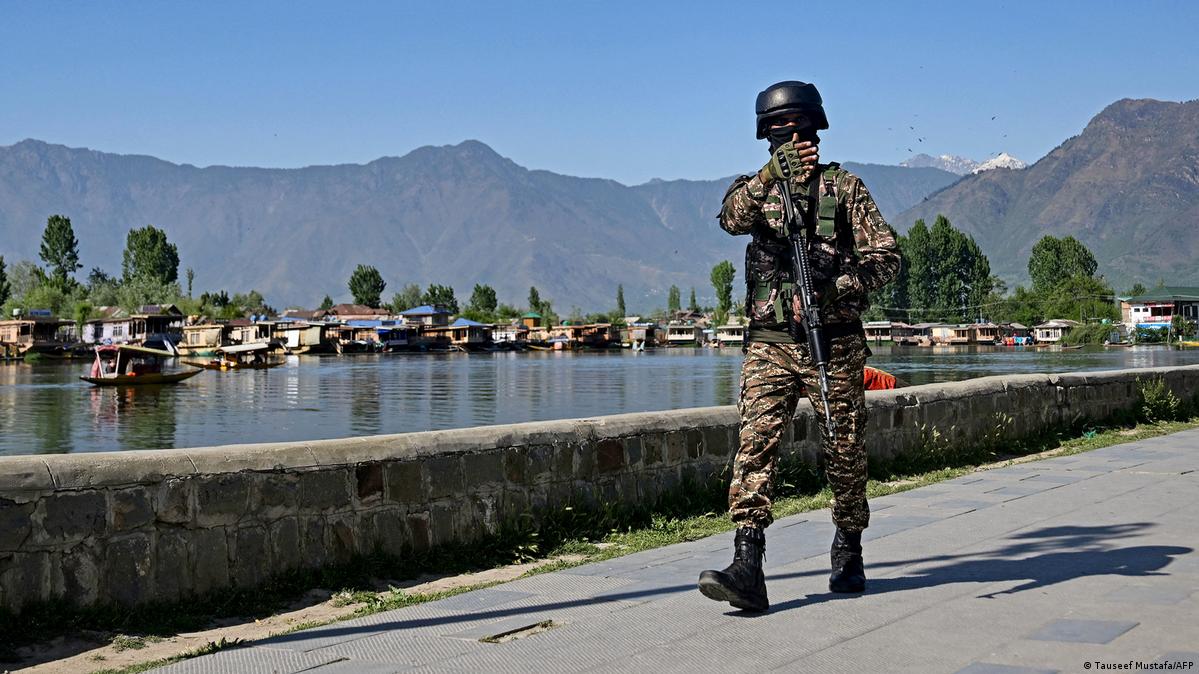 Pakistán prueba misil en medio de escalada con India – DW – 03/05/2025