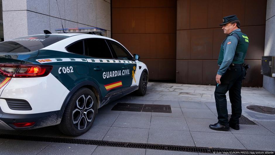 Spain: German couple arrested for locking up their children – DW – 04/30/2025