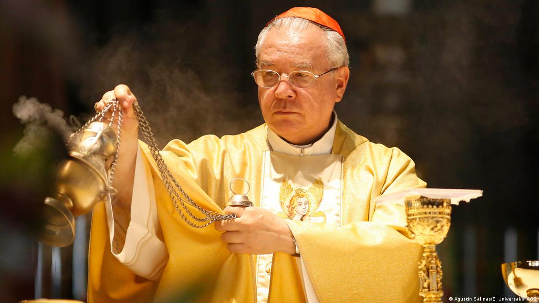 El arzobispo de Guadalajara, Francisco Robles Ortega.
