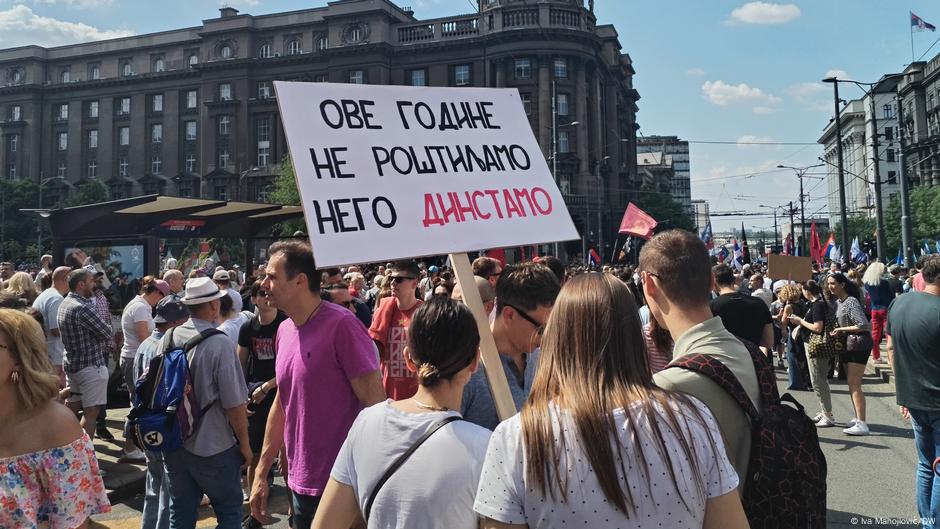 Jedna od poruka na demonstracijama za 1. maj u Beogradu