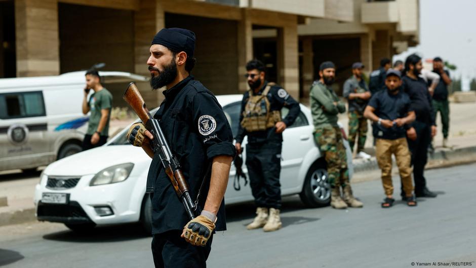 أحداث العنف حيال الدروز في سوريا: برلين تدعو لضبط النفس ودمشق تندد بالقصف الإسرائيلي