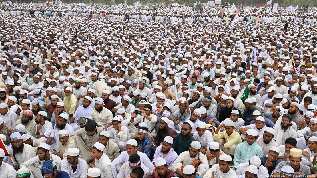 Islamist protesters in Dhaka, Bangladesh