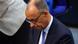 CDU lideri Friedrich Merz, Federal Meclis'te yapılan ilk tur oylamada başbakan seçilemek için yeterli oy oranını alamadığını duyduğunda başını öne eğdi. CDU lideri Friedrich Merz, Federal Meclis'te yapılan ilk tur oylamada başbakan seçilemek için yeterli oy oranını alamadığını duyduğunda başını öne eğdi.