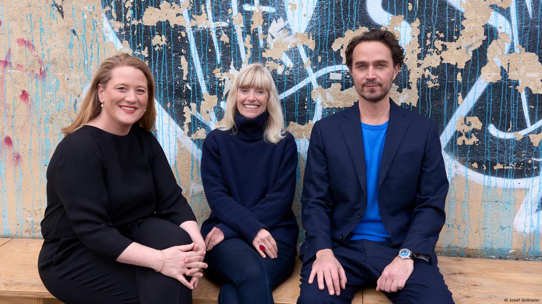 Elisabeth Endres, Nicola Borgmann e Daniele Santucci, curadores do pavilhão da Alemanha na 19ª Bienal de Arquitetura de Veneza Elisabeth Endres, Nicola Borgmann e Daniele Santucci, curadores do pavilhão da Alemanha na 19ª Bienal de Arquitetura de Veneza