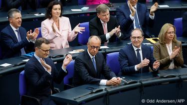 Bundestag Kanzlerwahl 2025 | Merz und Parteikollegen feiern Kanzlerwahl im zweiten Wahlgang