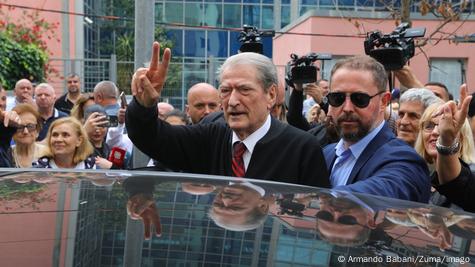 Kryetari i Partisë Demokratike Sali Berisha në miting elektoral Kryetari i Partisë Demokratike Sali Berisha në miting elektoral