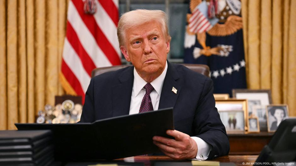 Trump's US to resettle white South Africans 'within days' – DW – 05/09/2025