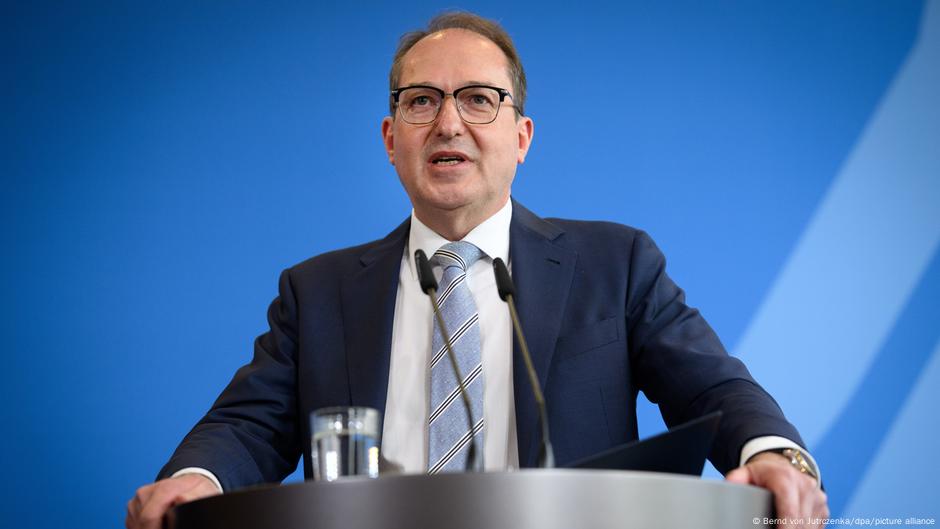 Dobrindt-ber-Zur-ckweisungen-an-Grenze-Rechtlich-m-glich-