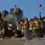 Menschen in Ciudad Juárez in Mexiko protestieren mit roten Ballons gegen die US-Grenzpolitik