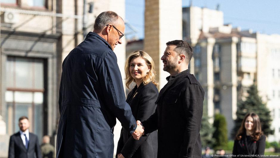 „Nastavićemo da pružamo sveobuhvatnu podršku Ukrajini“ - Fridrih Merc i Volodimir Zelenski 10. maja u Kijevu