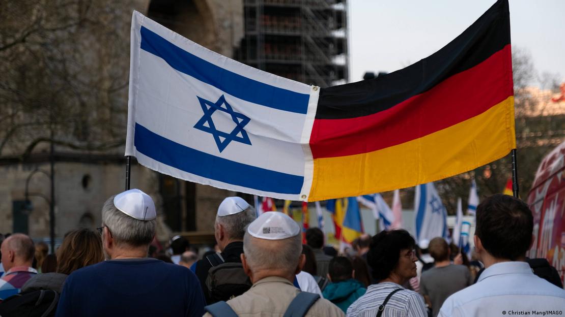 Οι σημαίες του Ισραήλ και της Γερμανίας στο Βερολίνο Οι σημαίες του Ισραήλ και της Γερμανίας στο Βερολίνο