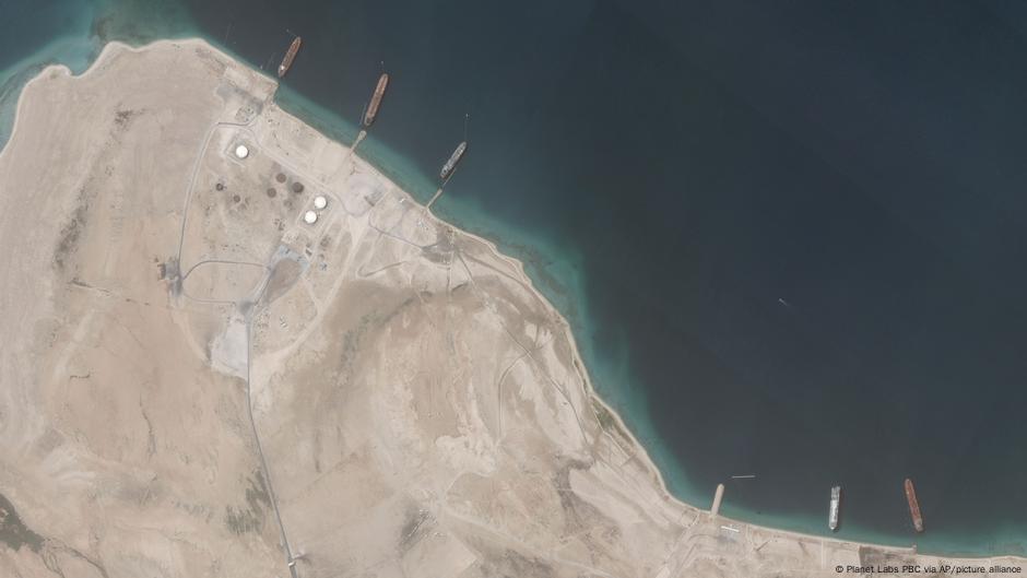 Israel ataca dos puertos de Yemen en el Mar Rojo – DW – 16/05/2025