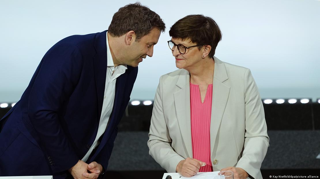 Deutschland | Lars Klingbeil und Saskia Esken