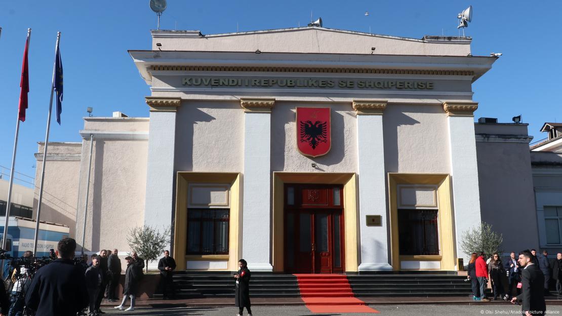 Зградата на албанскиот парламент: Социјалистите на Рама го зголемија бројот на пратеници Зградата на албанскиот парламент: Социјалистите на Рама го зголемија бројот на пратеници