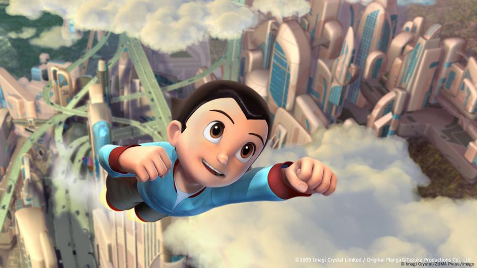„Astro Boj“ je izlazi kao serija mangi počev od 1952, a njegova anime-adaptacija iz 1963. smatra se prvom u tom žanru: ovo je kadar iz filma iz 2009. godine