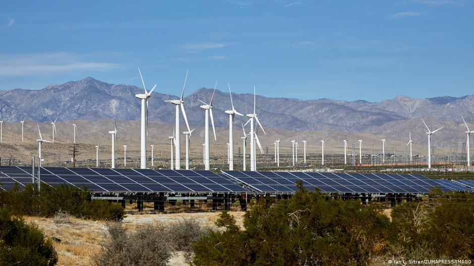US communities fight to save renewable energy projects  DW  11/26/2025