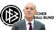 Bernd Neuendorf, presidente de la Federación Alemana de Fútbol (DFB), con el logo de la DFB detrás.