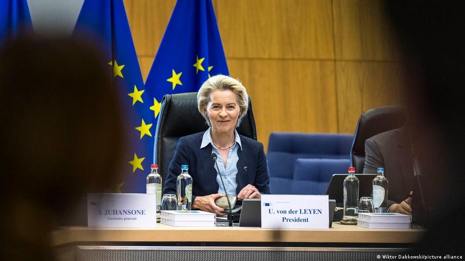 Вотум недовіри фон дер Ляєн у Європарламенті провалився