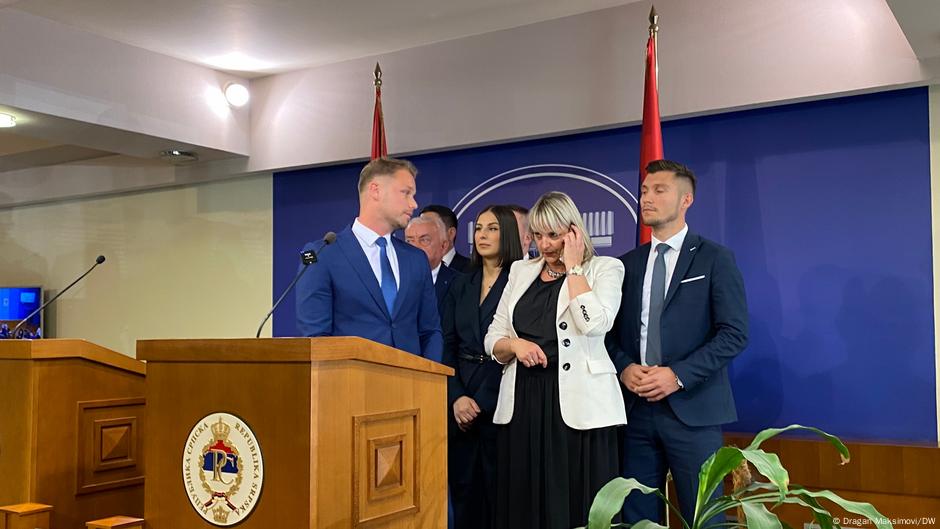 Draško Stanivuković (PDP) pružio ruku Dodiku