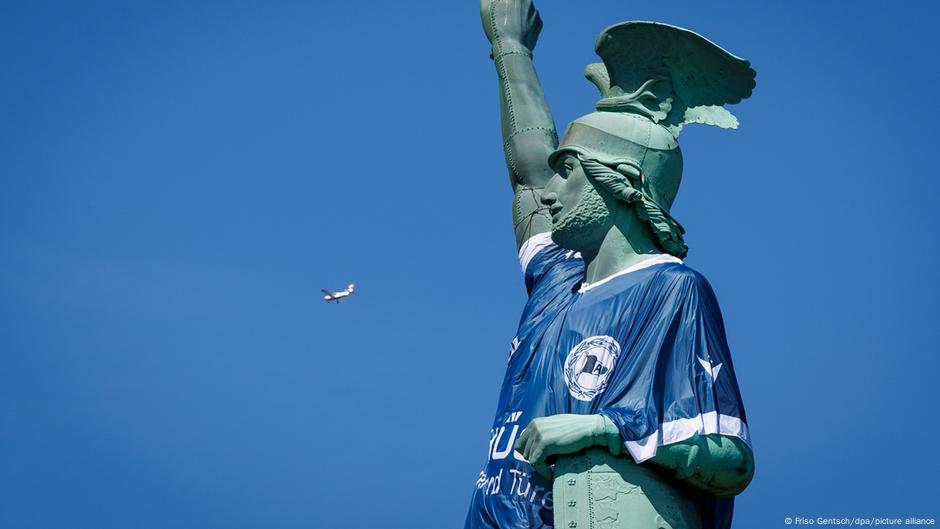Bild des Tages: Neues Gewand fürs Hermannsdenkmal