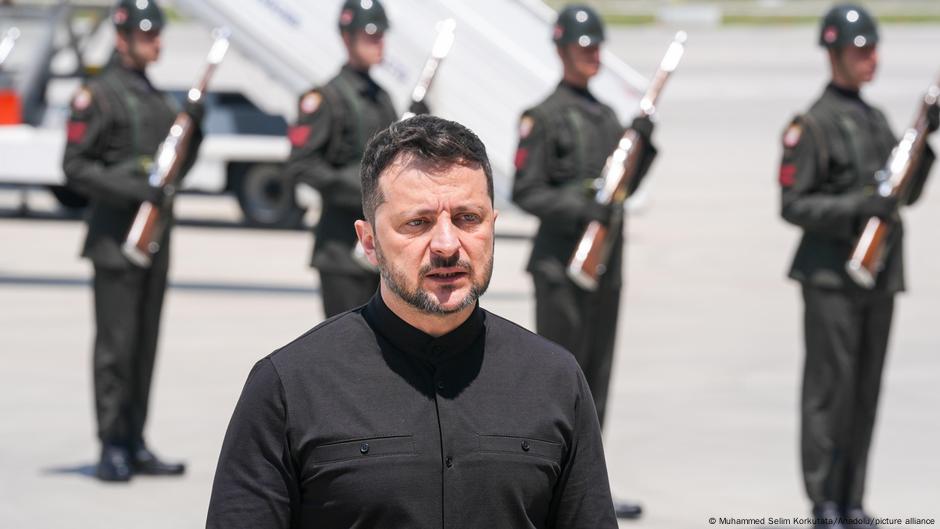 Las delegaciones de Rusia y Ucrania se reunirán el viernes – DW – 15/05/2025