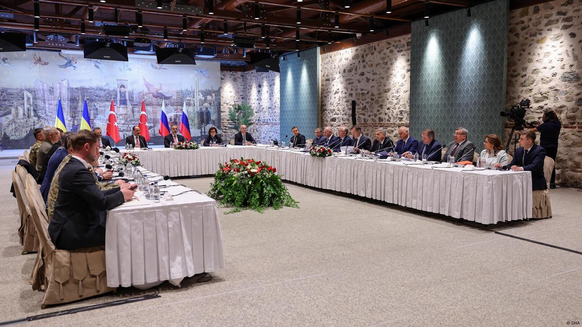 Empieza el encuentro Rusia-Ucrania en Estambul – DW – 16/05/2025