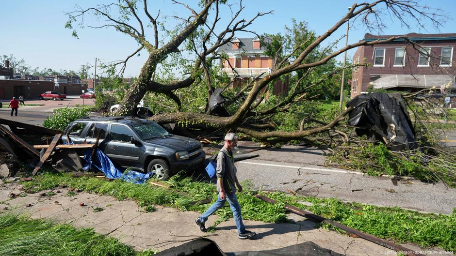 Severe weather, tornadoes kill over 20 people in US – DW – 05/17/2025