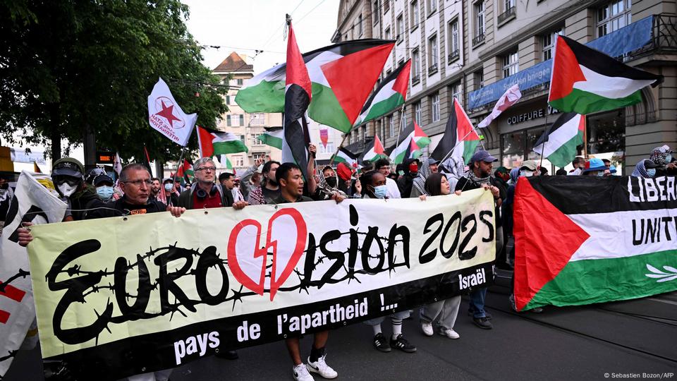 غزہ میں جنگ مخالف مظاہرین طویل عرصے سے اسرائیلی معیشت میں سرمایہ کاری ختم کرنے کے مطالبات کرتے آئے ہیں