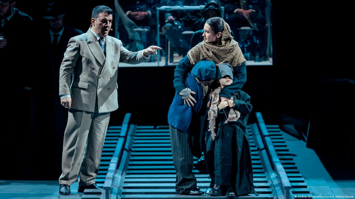 Romanian director keeps memory of the Holocaust alive
