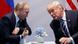 Vladimir Putin, presidente de Rusia (izqda.), y Donald Trump, su homólogo de Estados Unidos, en Hamburgo durante una cumbre del G20. (2017).